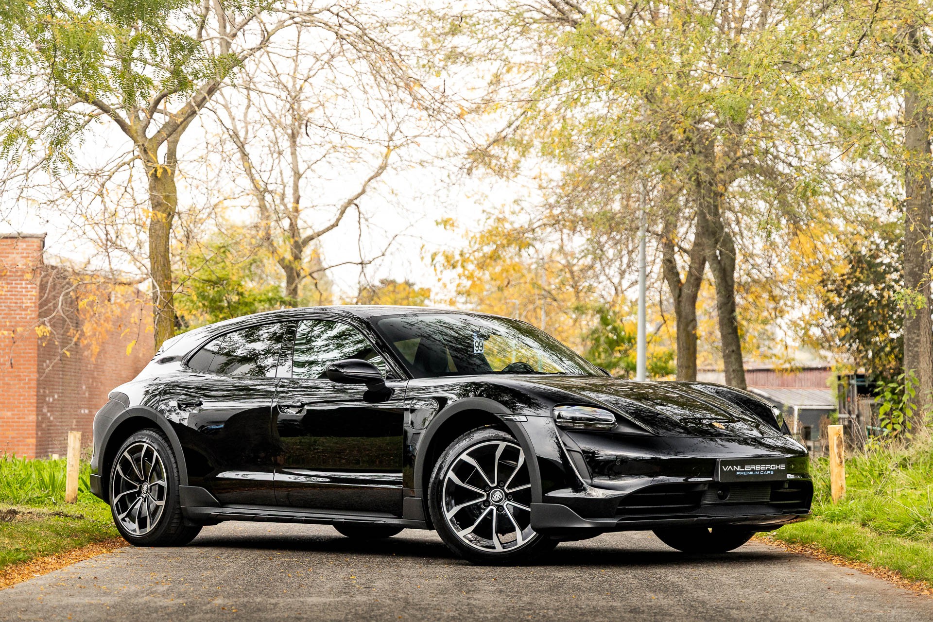 Porsche Taycan 4 Cross Turismo