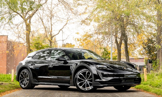 Porsche Taycan 4 Cross Turismo